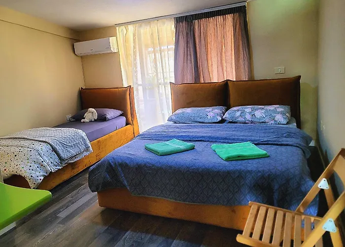 Suntan Lovely Golem (Tirana)